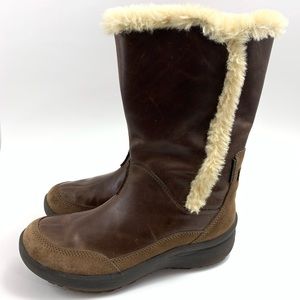 Clarks Wavewalk Waterproof Leather Boots